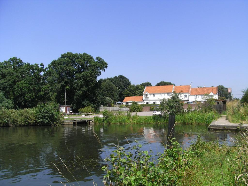 Wayford Bridge Inn Hotel Stalham Εξωτερικό φωτογραφία